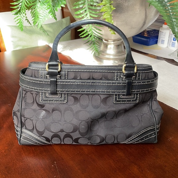 Authentic Coach Hampton Signature Tote Carryall - Picture 2 of 9